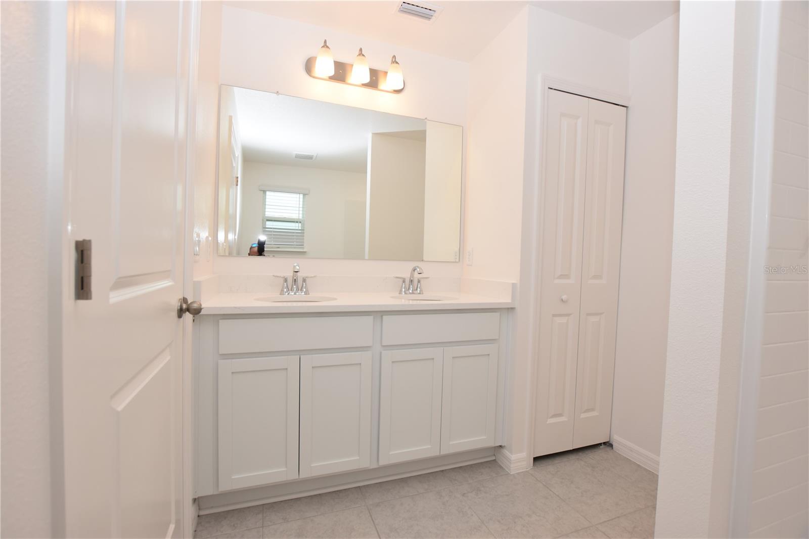 Image 25 of 40 For 4130 Collegiate Boulevard