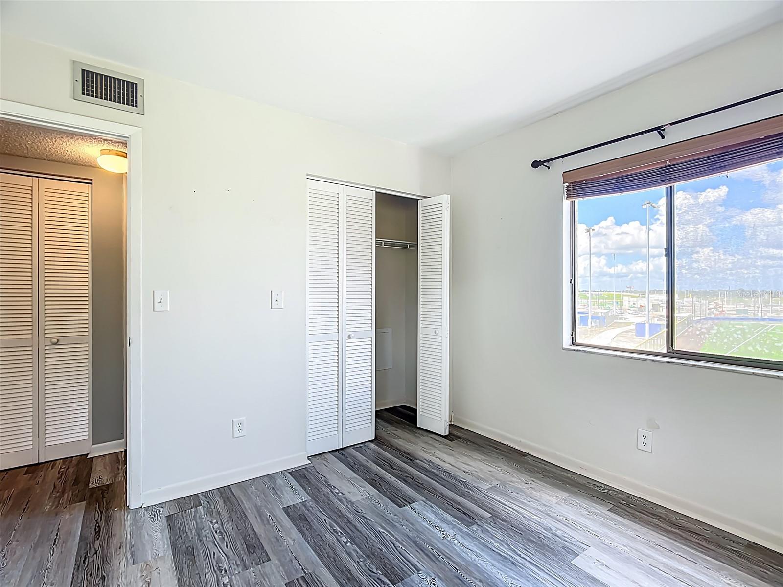 Image 18 of 39 For 2037 San Marcos Drive Se 335
