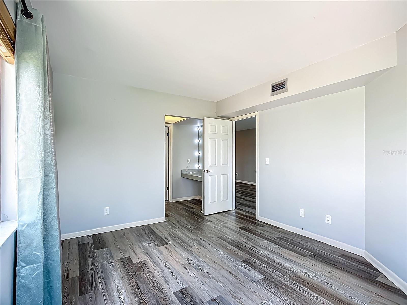 Image 22 of 39 For 2037 San Marcos Drive Se 335