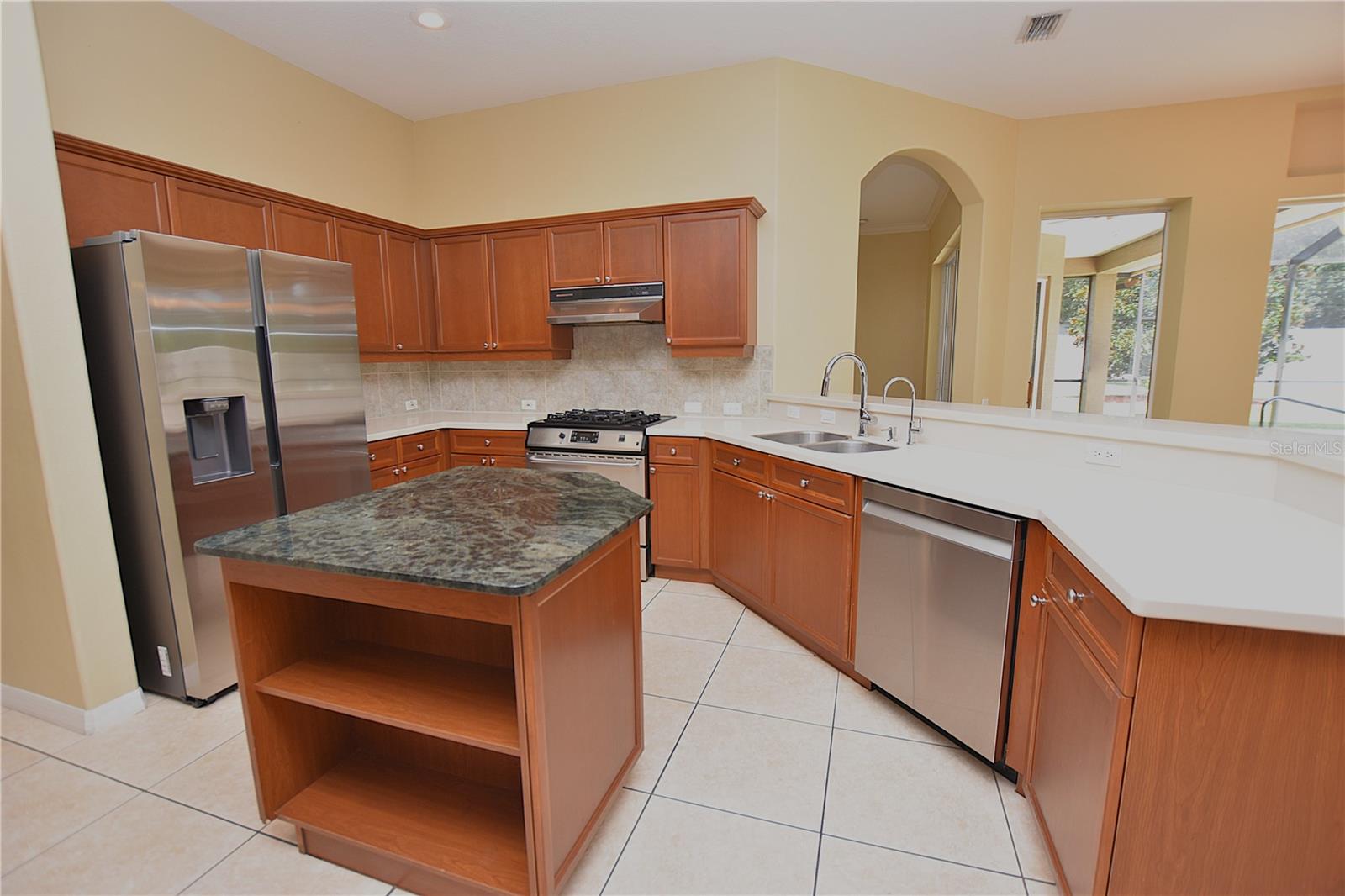 Image 4 of 65 For 3203 Highlands Lakeview Circle