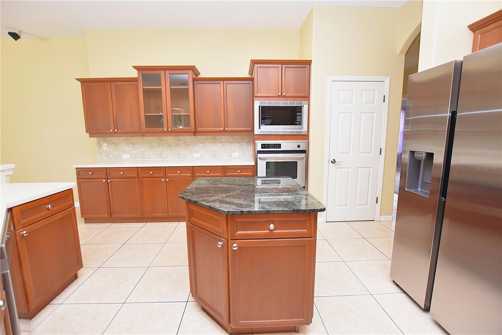 Image 6 of 65 For 3203 Highlands Lakeview Circle