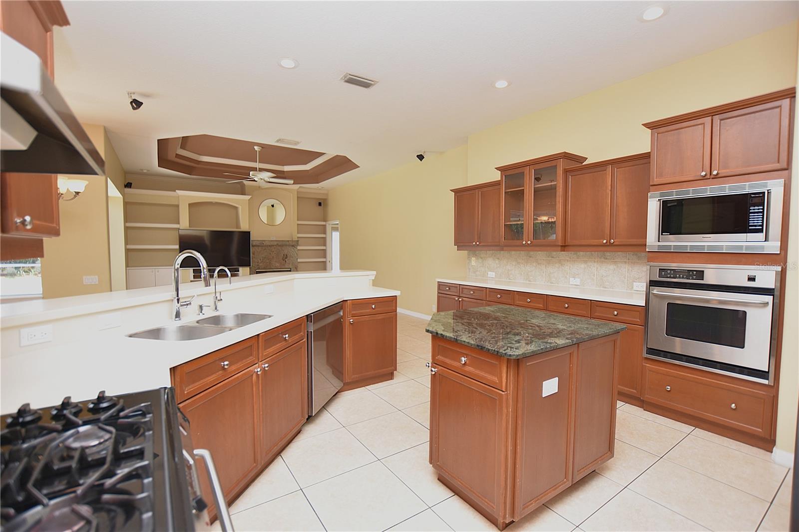 Image 7 of 65 For 3203 Highlands Lakeview Circle