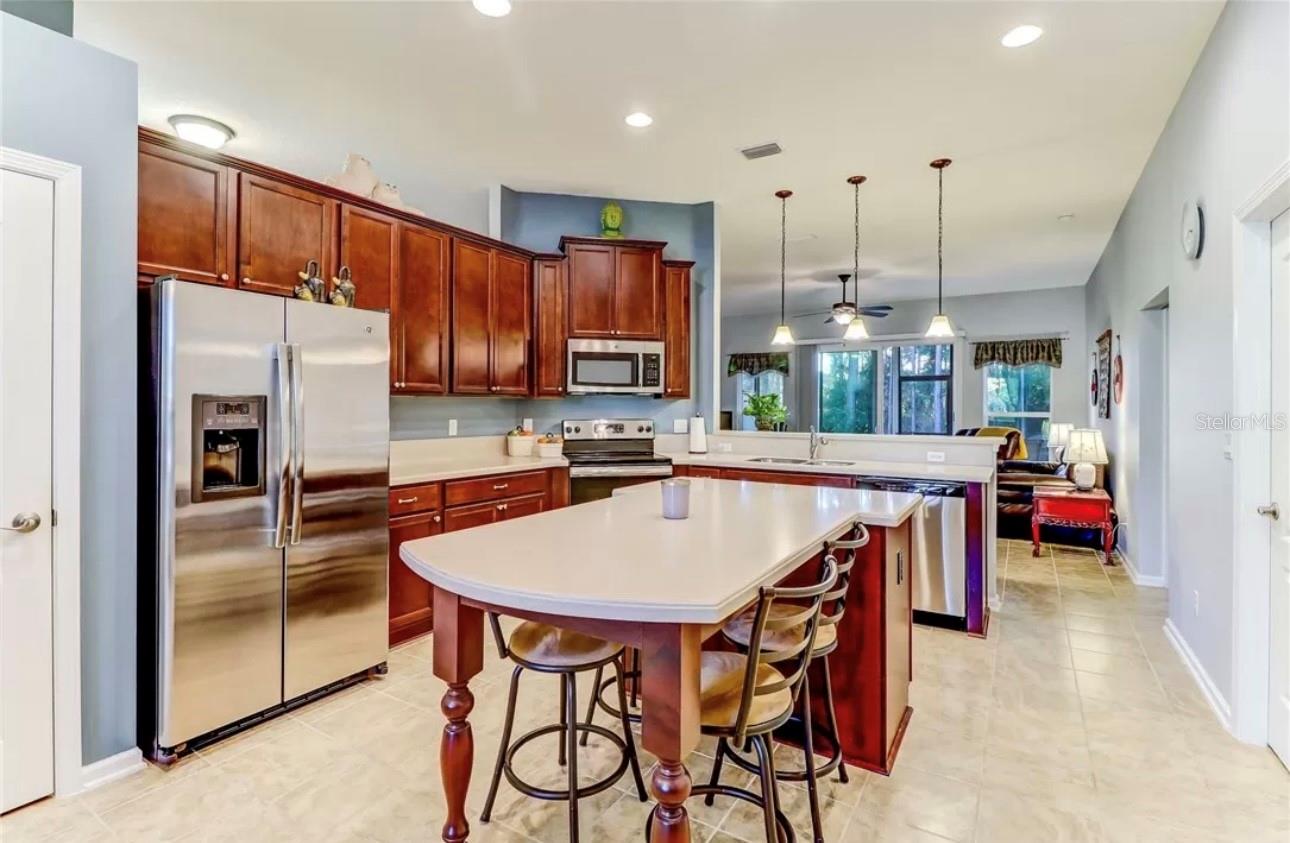 Image 7 of 33 For 86044 Tropicana Court