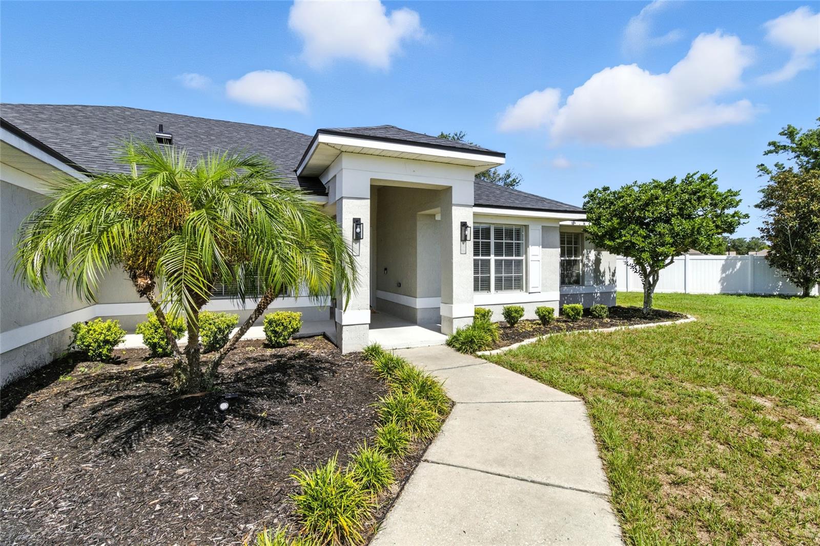 Image 4 of 38 For 182 Amber Boulevard