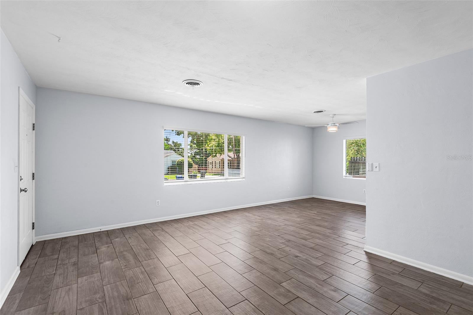 Image 11 of 51 For 821 Hollingsworth Road