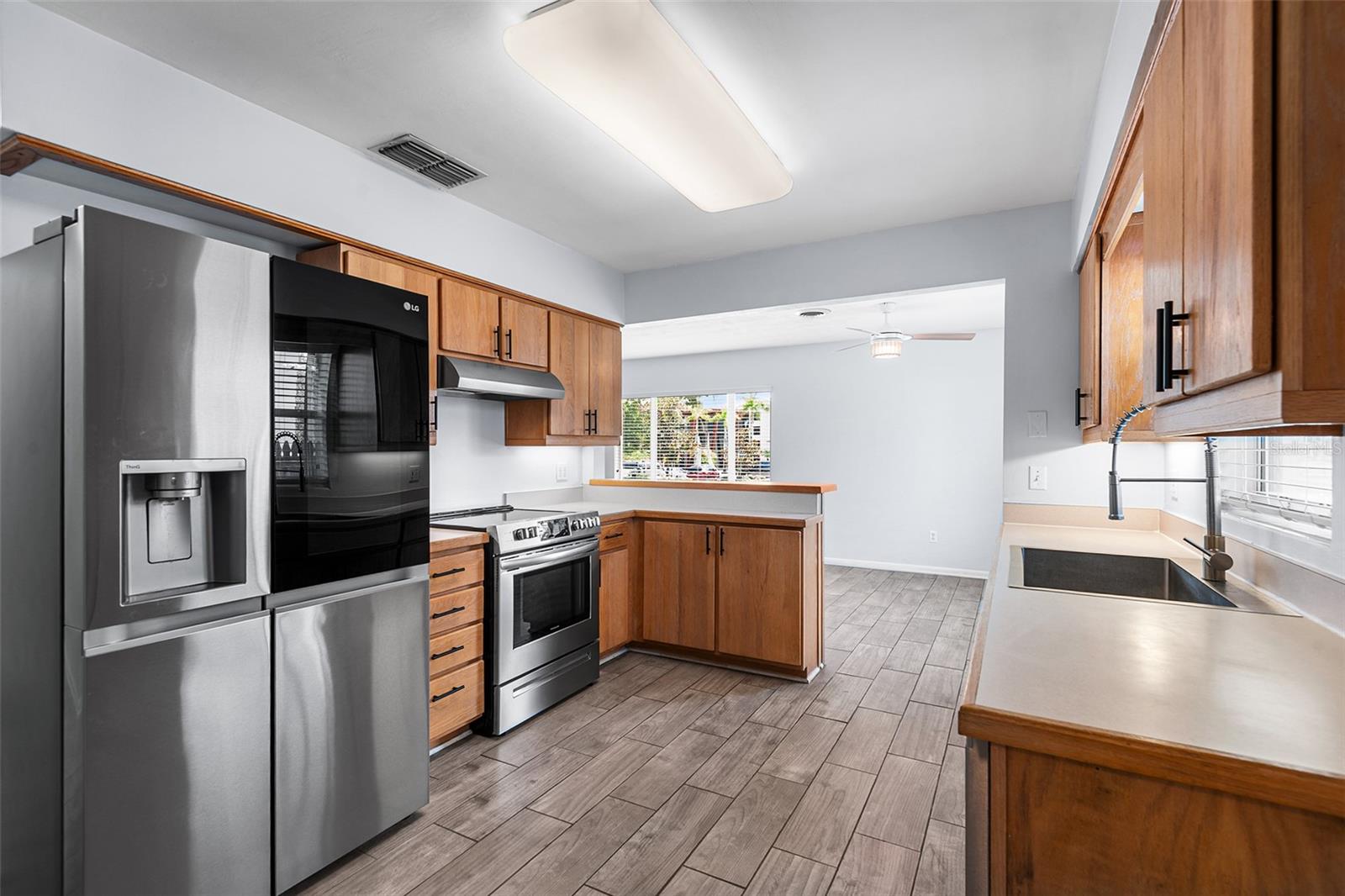 Image 18 of 51 For 821 Hollingsworth Road