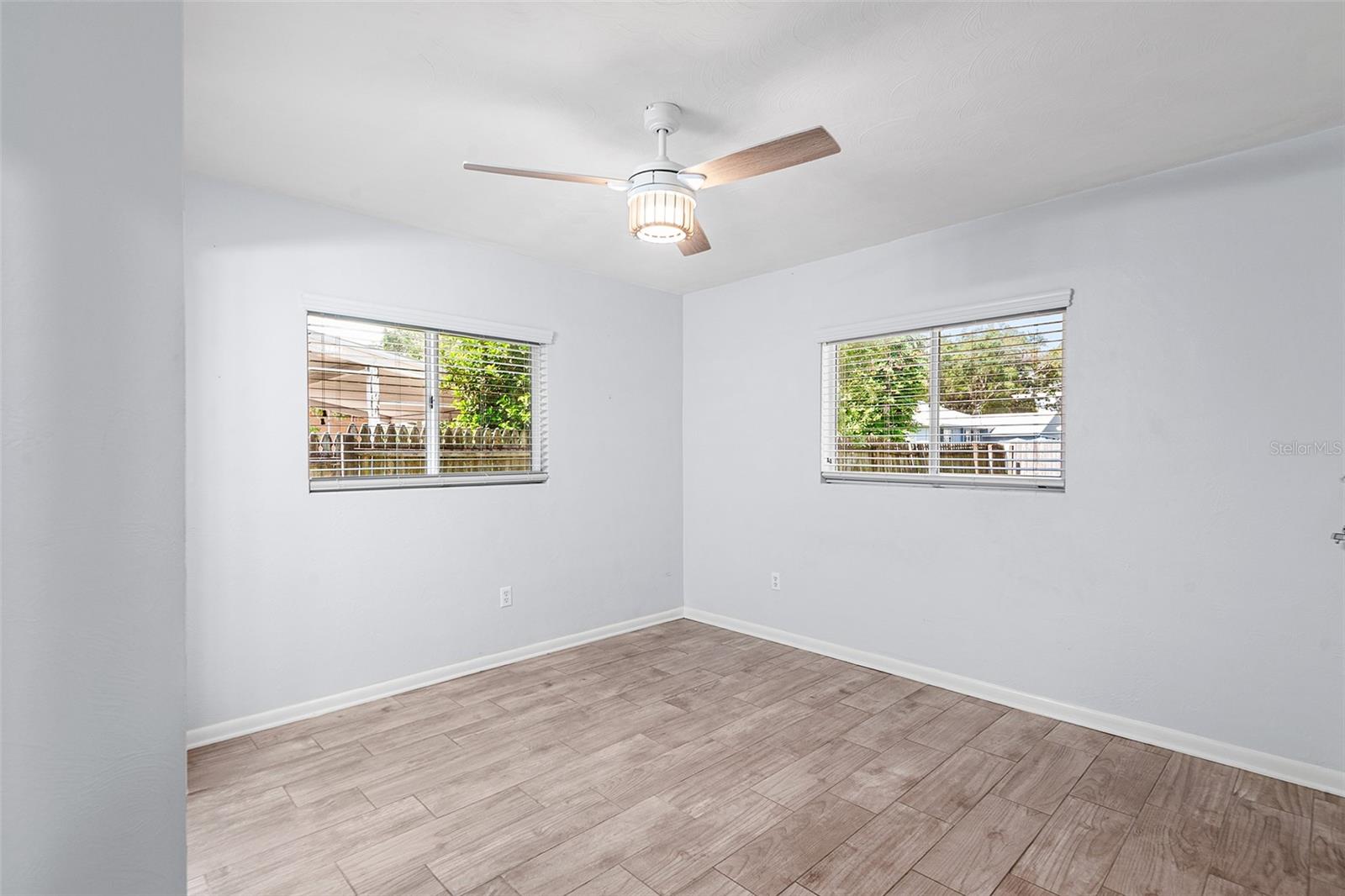 Image 26 of 51 For 821 Hollingsworth Road