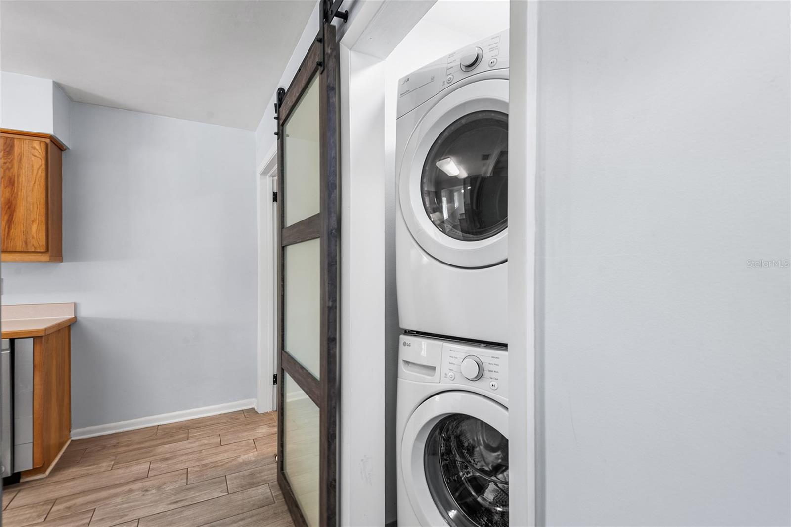 Image 33 of 51 For 821 Hollingsworth Road