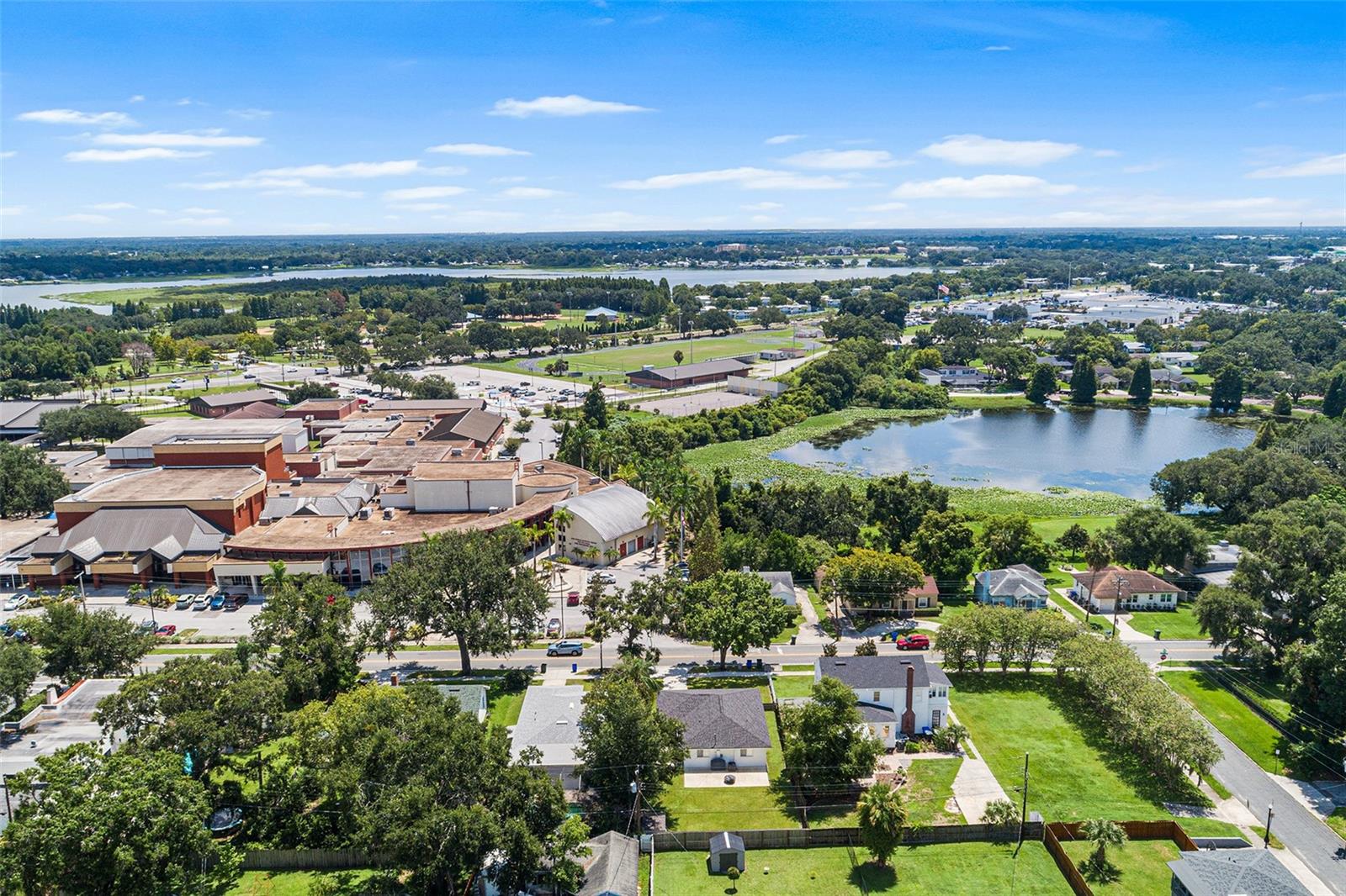 Image 43 of 51 For 821 Hollingsworth Road