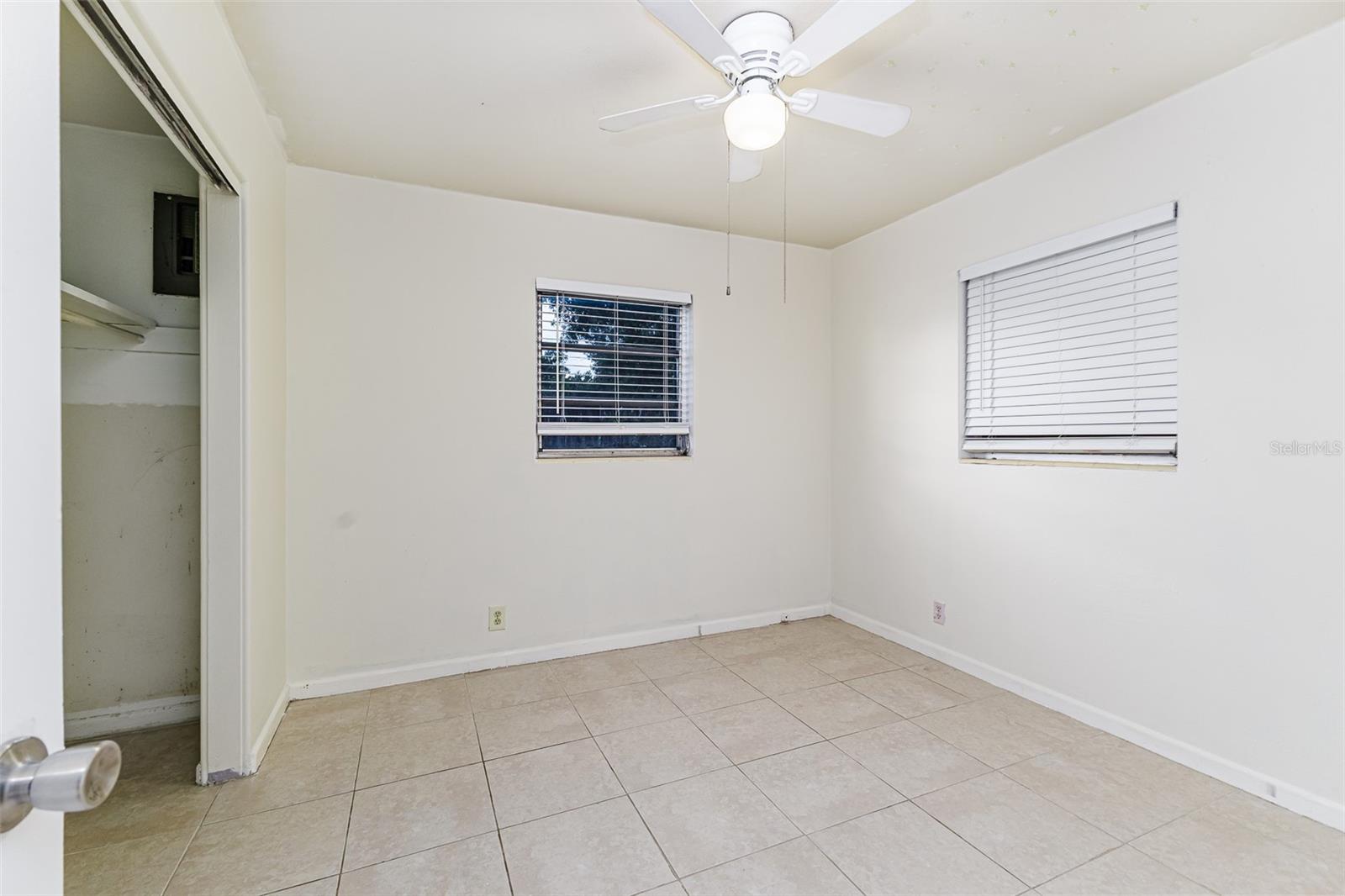 Image 17 of 32 For 2655 Avocado Road