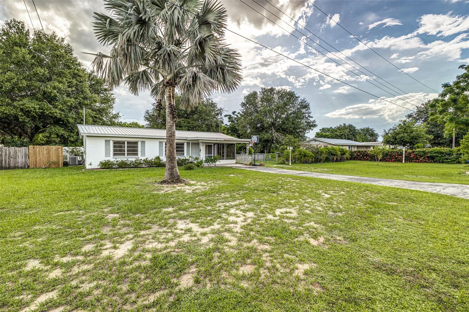 Image 19 of 32 For 2655 Avocado Road