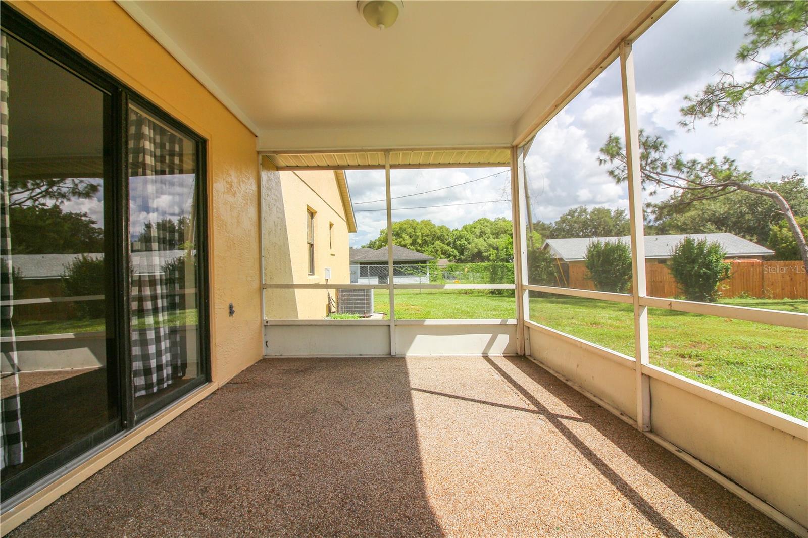Image 15 of 16 For 6324 Highland Gardens Court