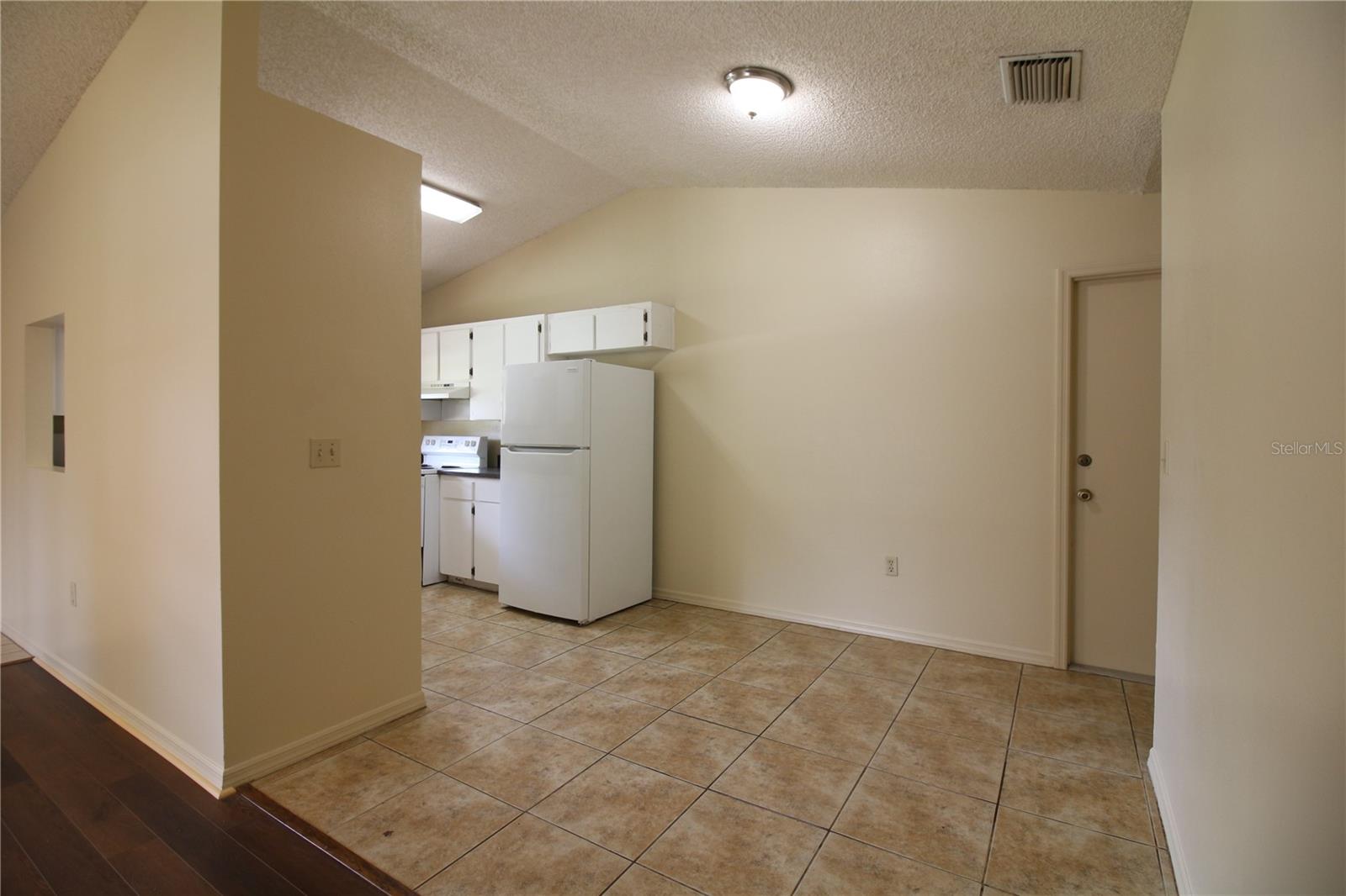 Image 6 of 16 For 6324 Highland Gardens Court