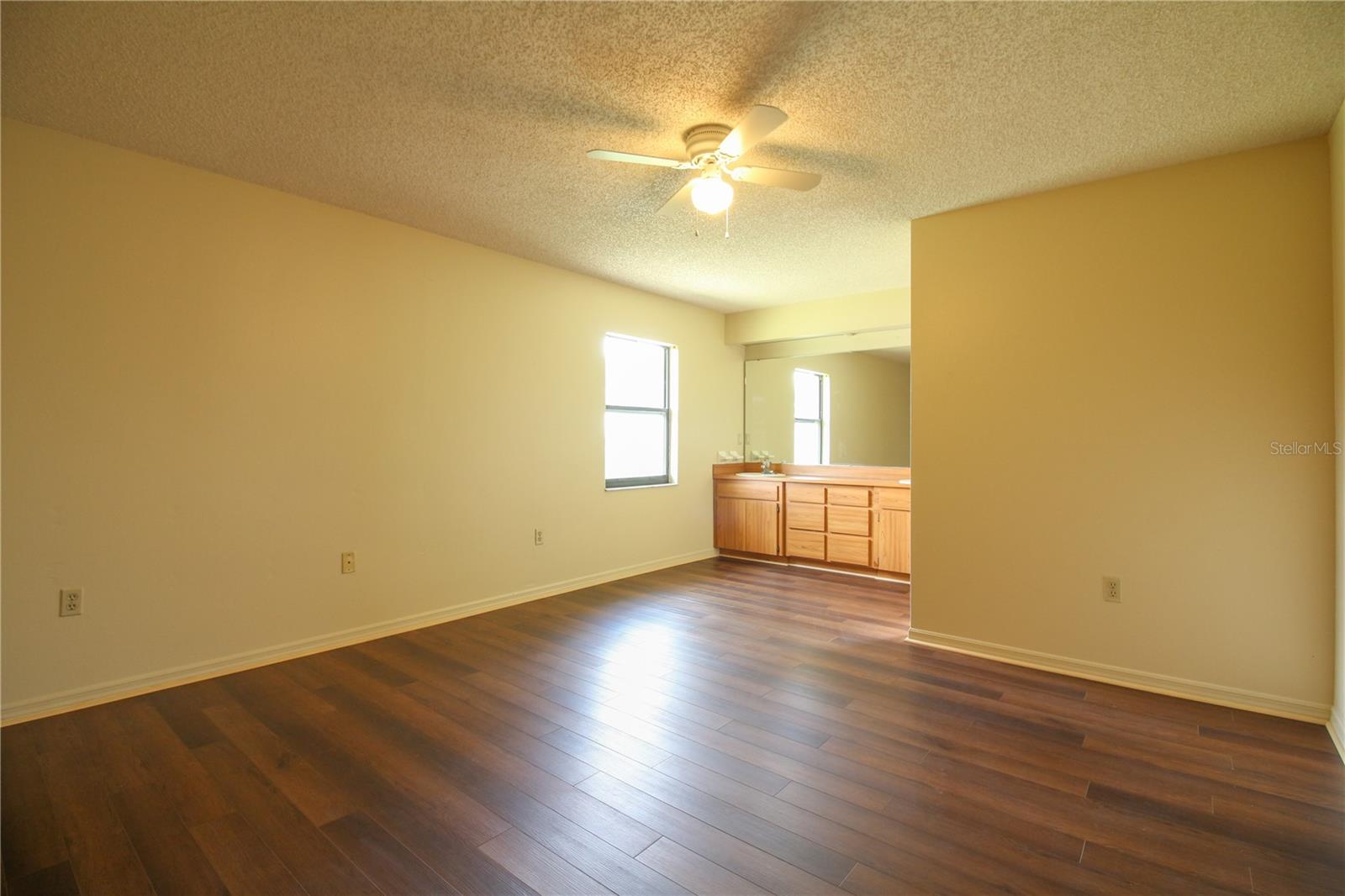 Image 9 of 16 For 6324 Highland Gardens Court