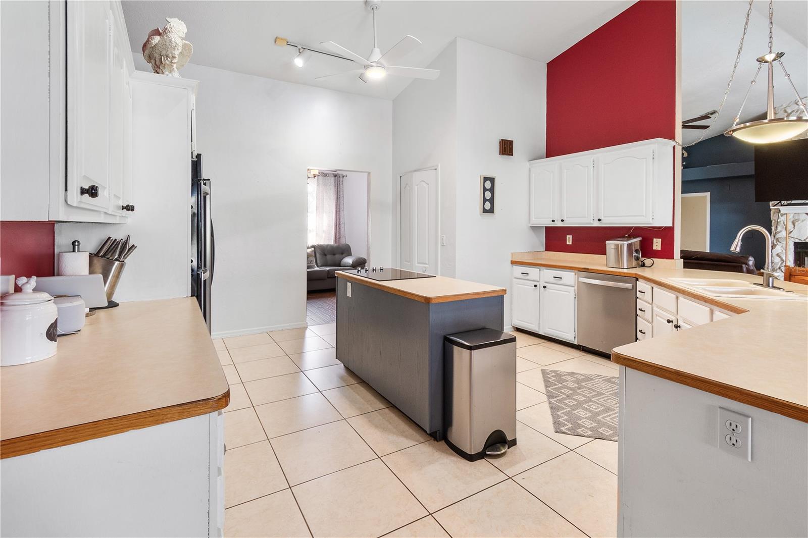 Image 12 of 61 For 2435 Azalea Drive