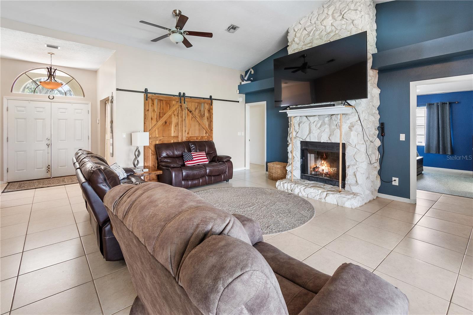 Image 8 of 61 For 2435 Azalea Drive