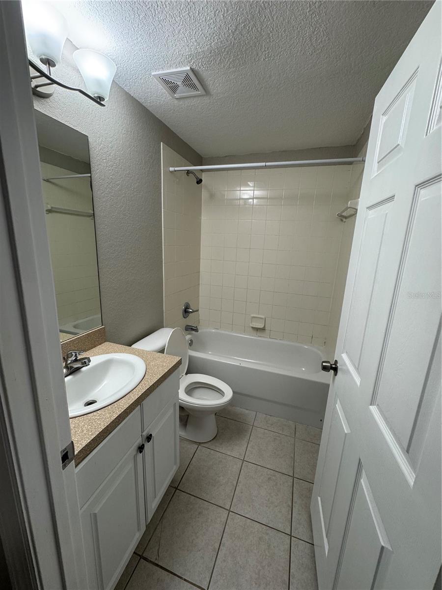 Image 12 of 16 For 1011 Fox Lake Drive