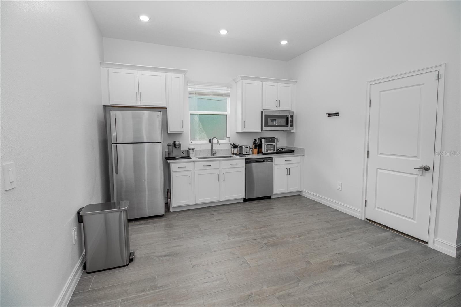 Image 10 of 43 For 12484 Bergstrom Bay Drive