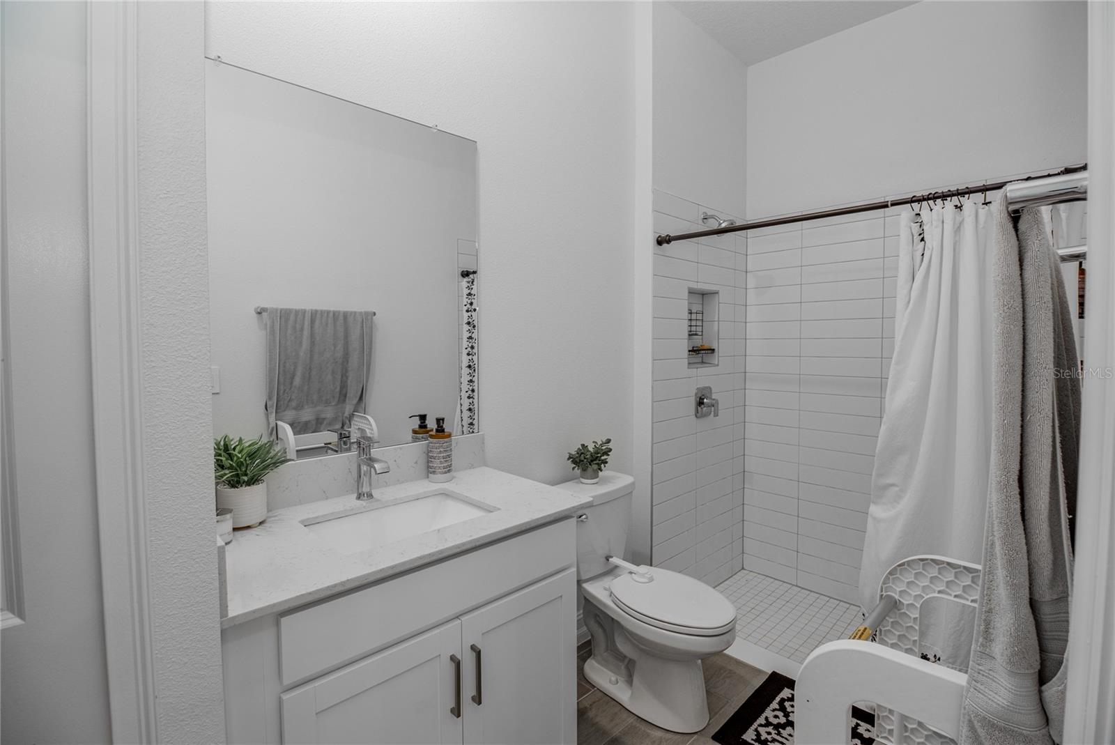 Image 13 of 43 For 12484 Bergstrom Bay Drive