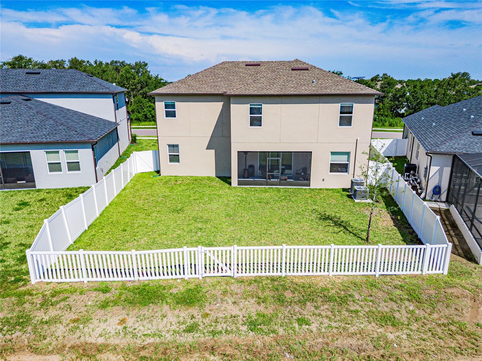 Image 37 of 43 For 12484 Bergstrom Bay Drive