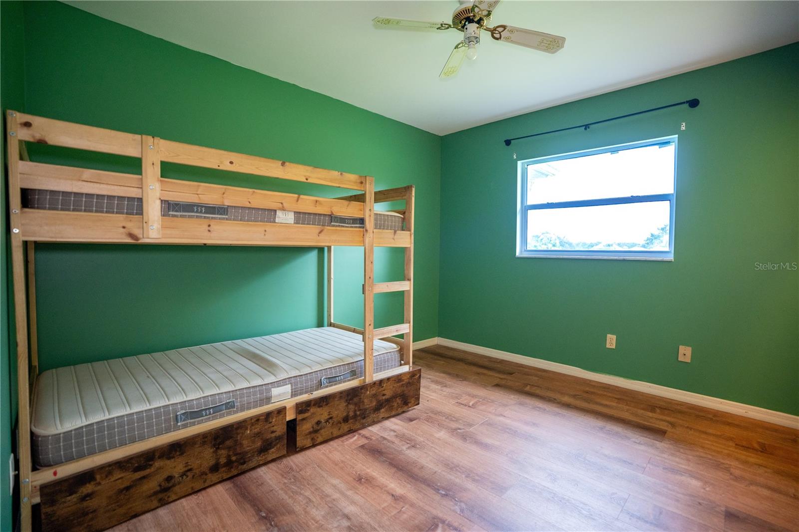 Image 13 of 36 For 417 L Lanier Road