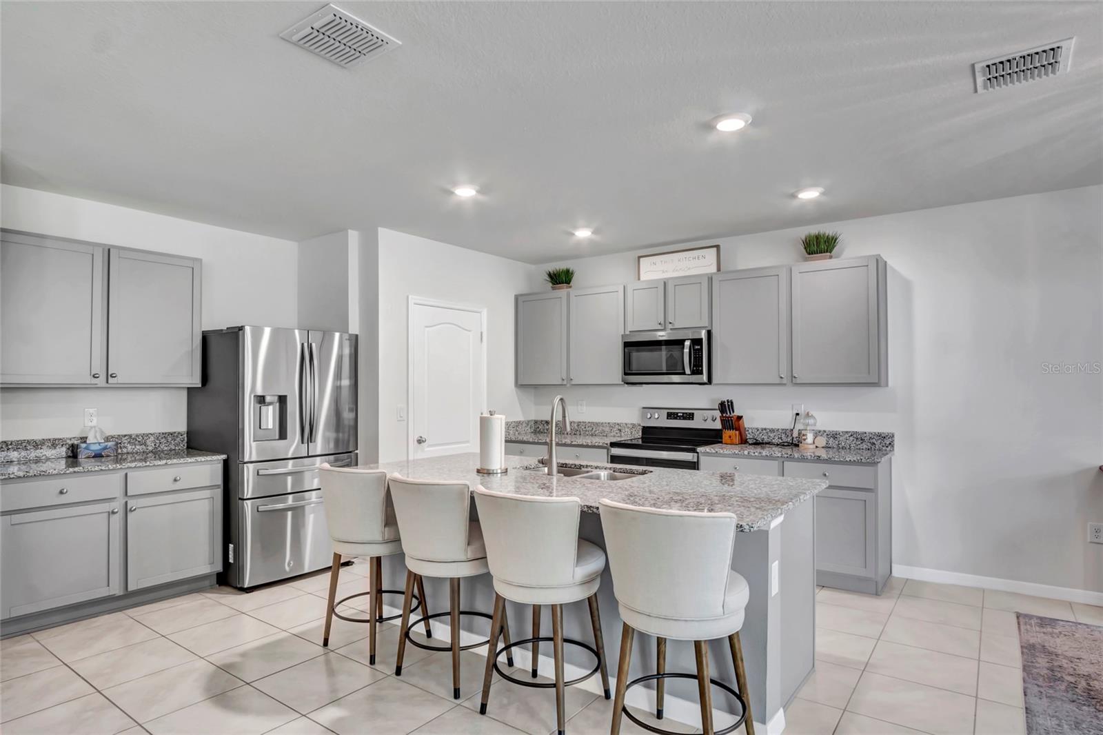 Image 10 of 37 For 10 Caballero Court