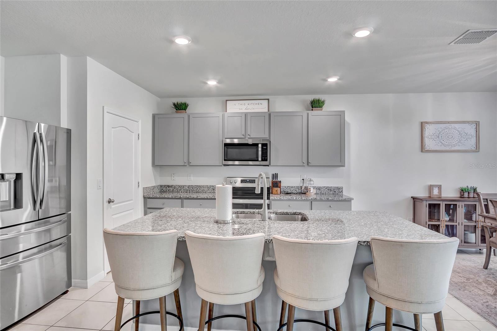 Image 12 of 37 For 10 Caballero Court