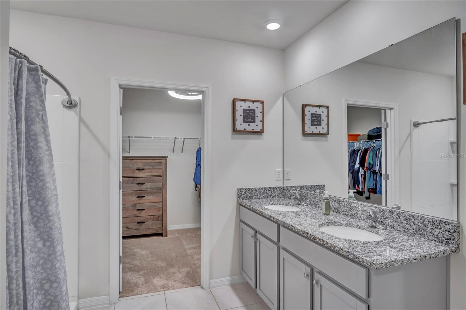 Image 17 of 37 For 10 Caballero Court