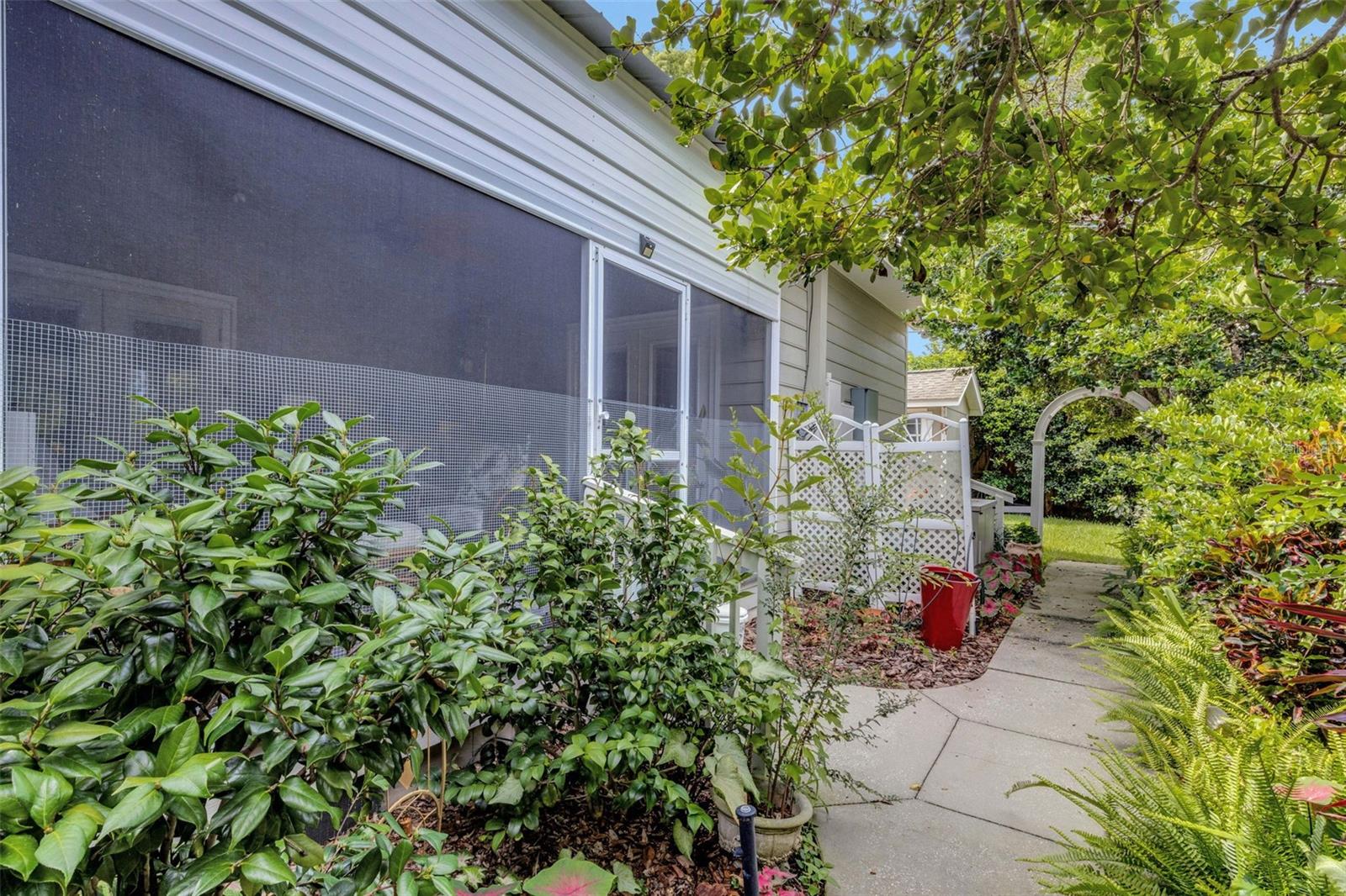 Image 41 of 63 For 214 Patten Heights Street