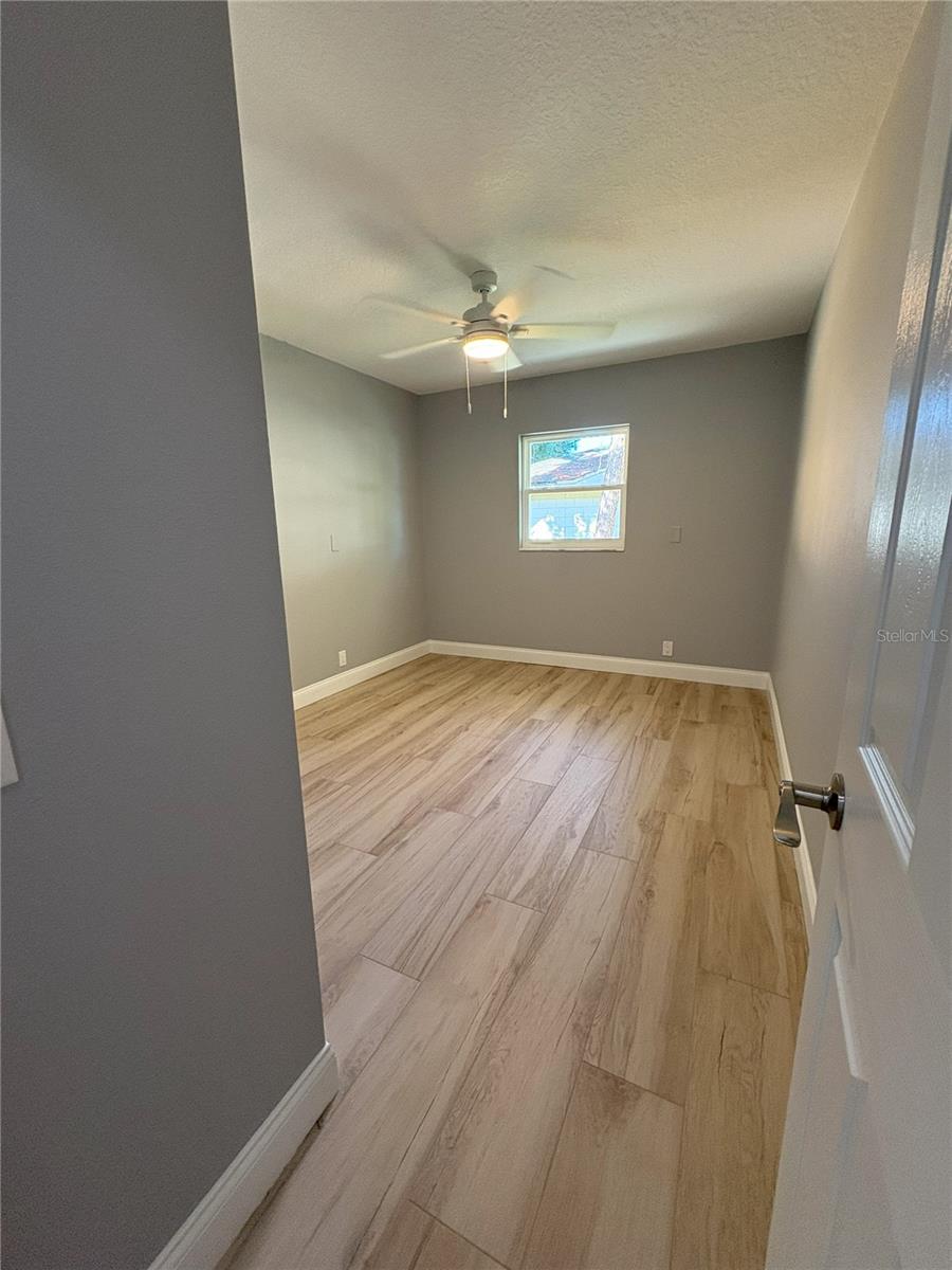 Image 21 of 27 For 417 Alachua Drive