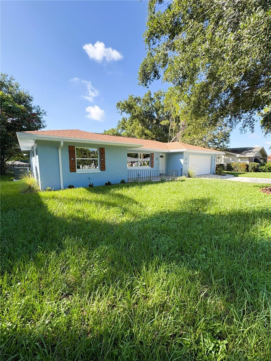 Image 3 of 27 For 417 Alachua Drive