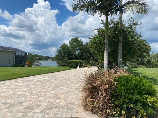 Image 4 of 15 For 706 Meandering Way