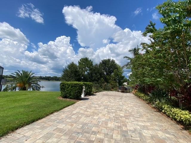 Image 8 of 15 For 706 Meandering Way