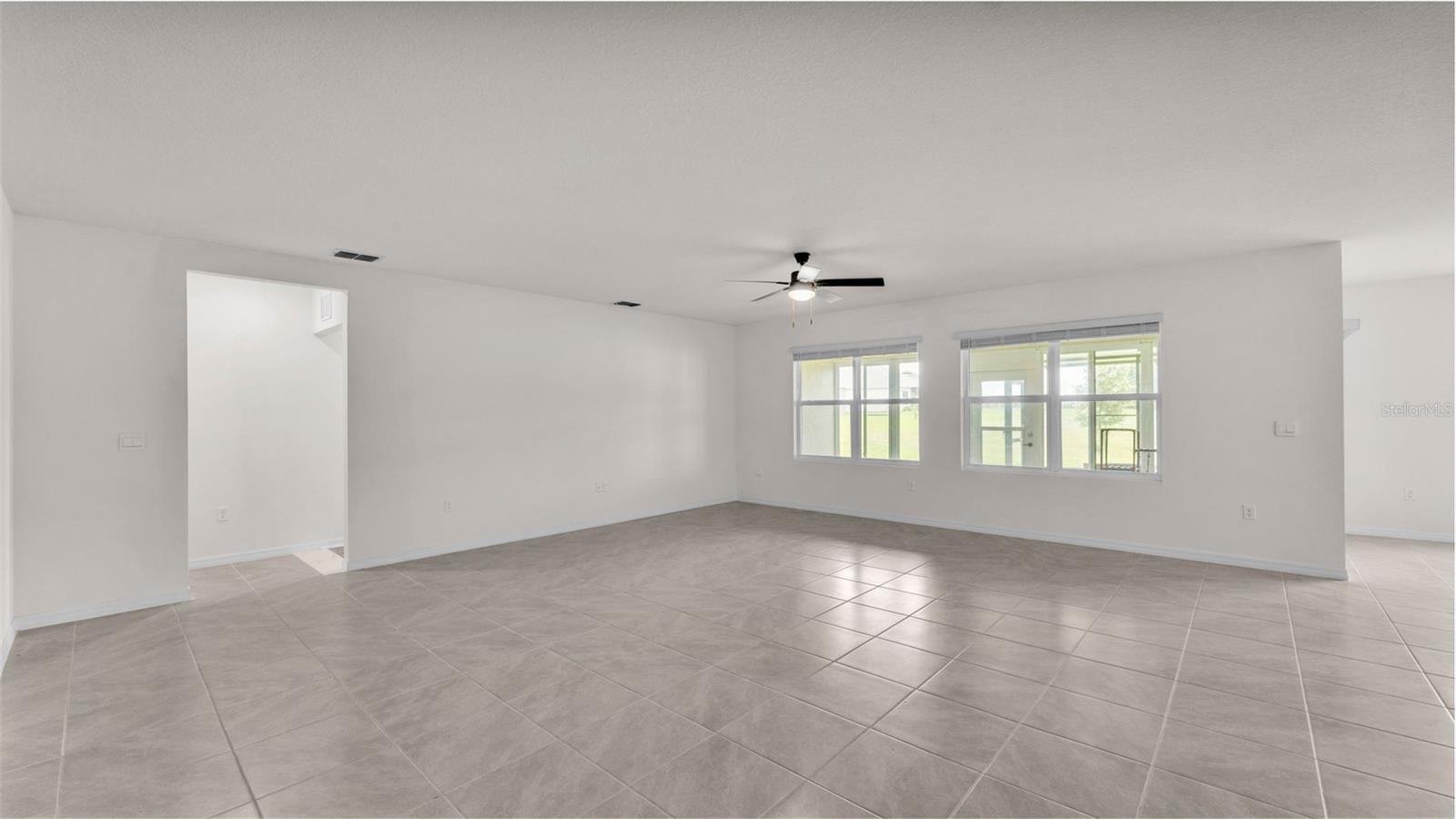 Image 19 of 49 For 3140 Caspian Feather Street