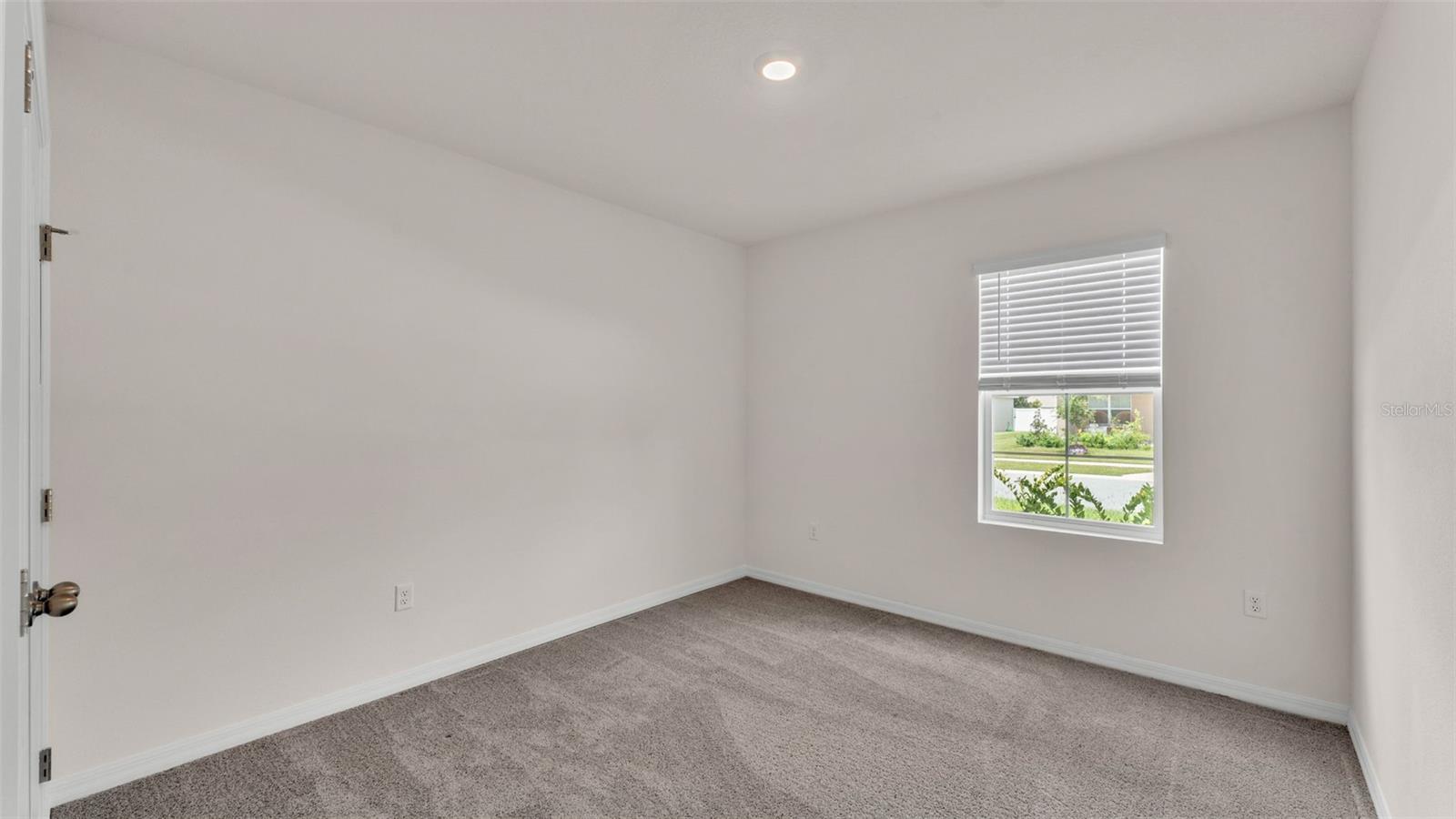 Image 34 of 49 For 3140 Caspian Feather Street