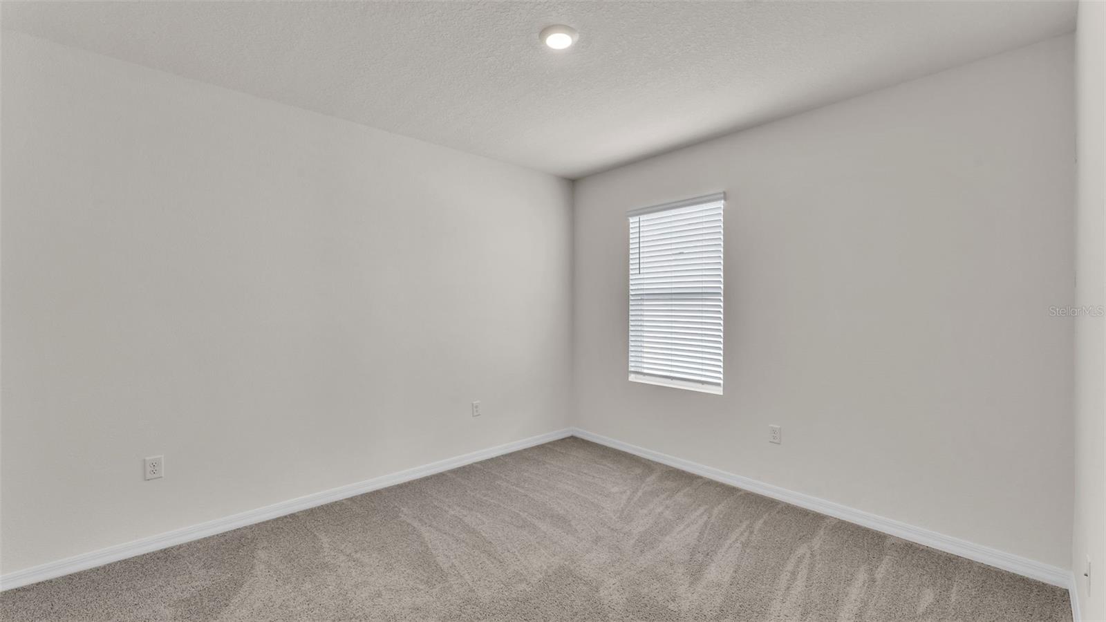 Image 36 of 49 For 3140 Caspian Feather Street