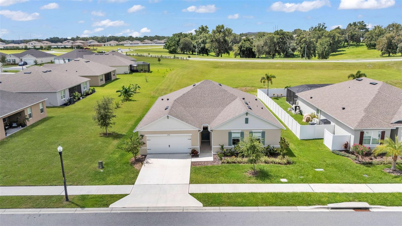 Image 4 of 49 For 3140 Caspian Feather Street