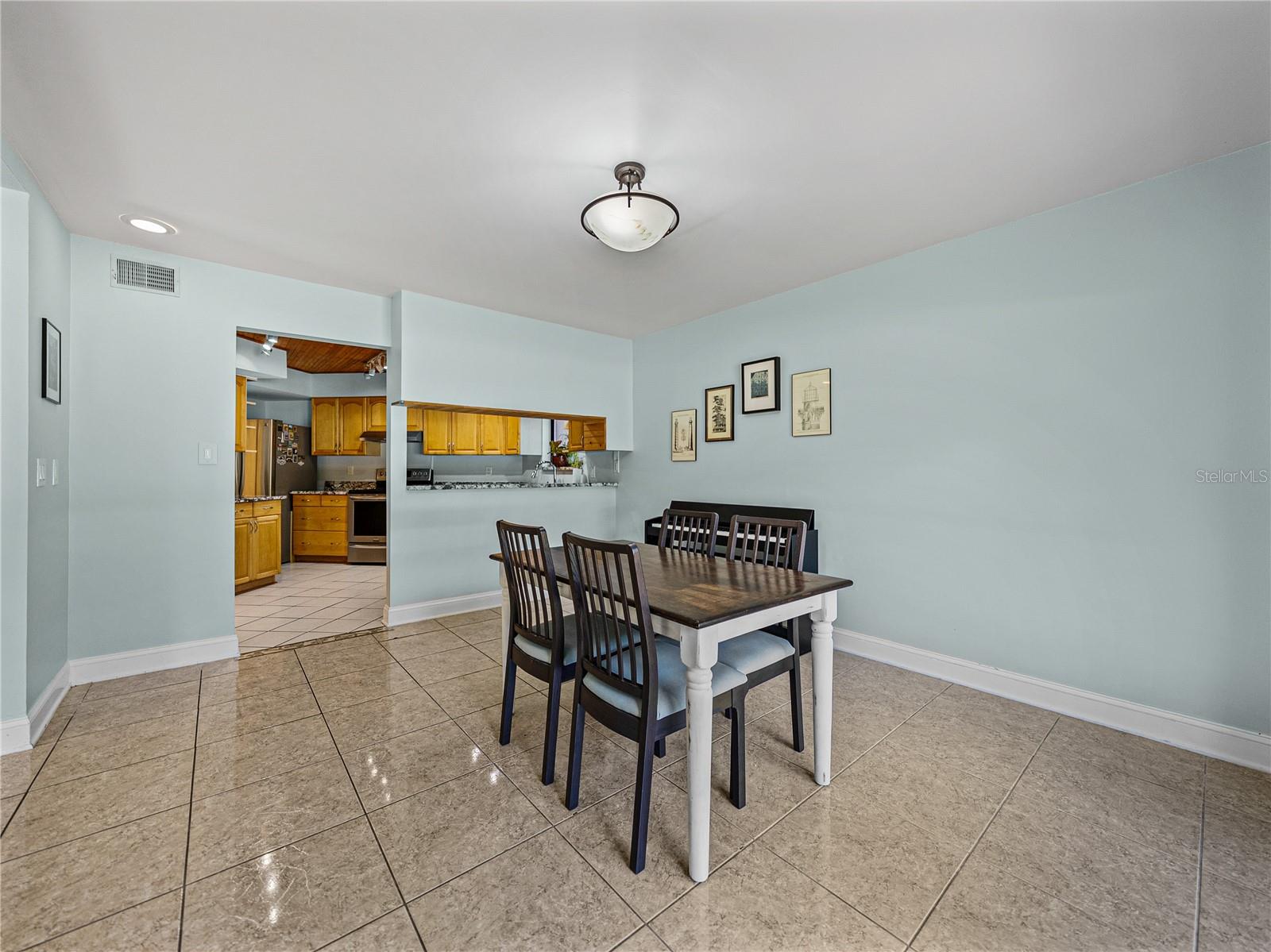 Image 16 of 71 For 2541 Derbyshire Circle