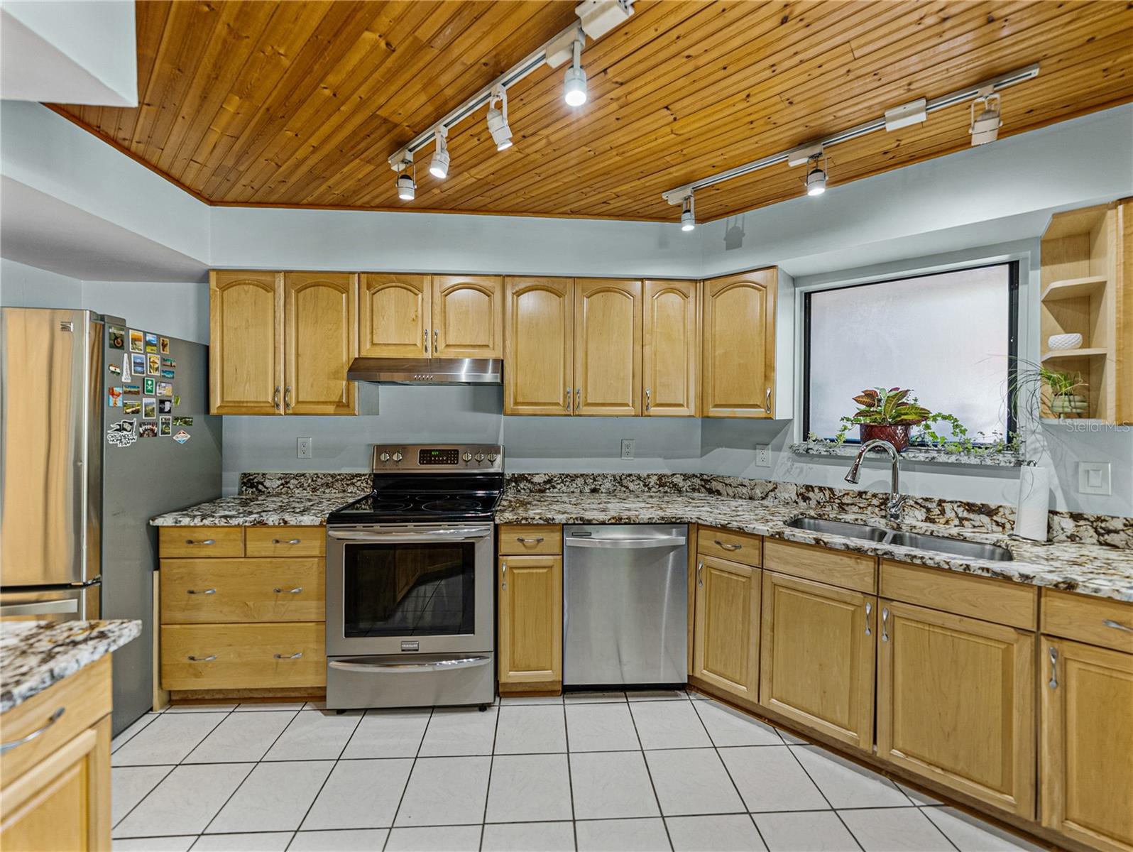 Image 20 of 71 For 2541 Derbyshire Circle