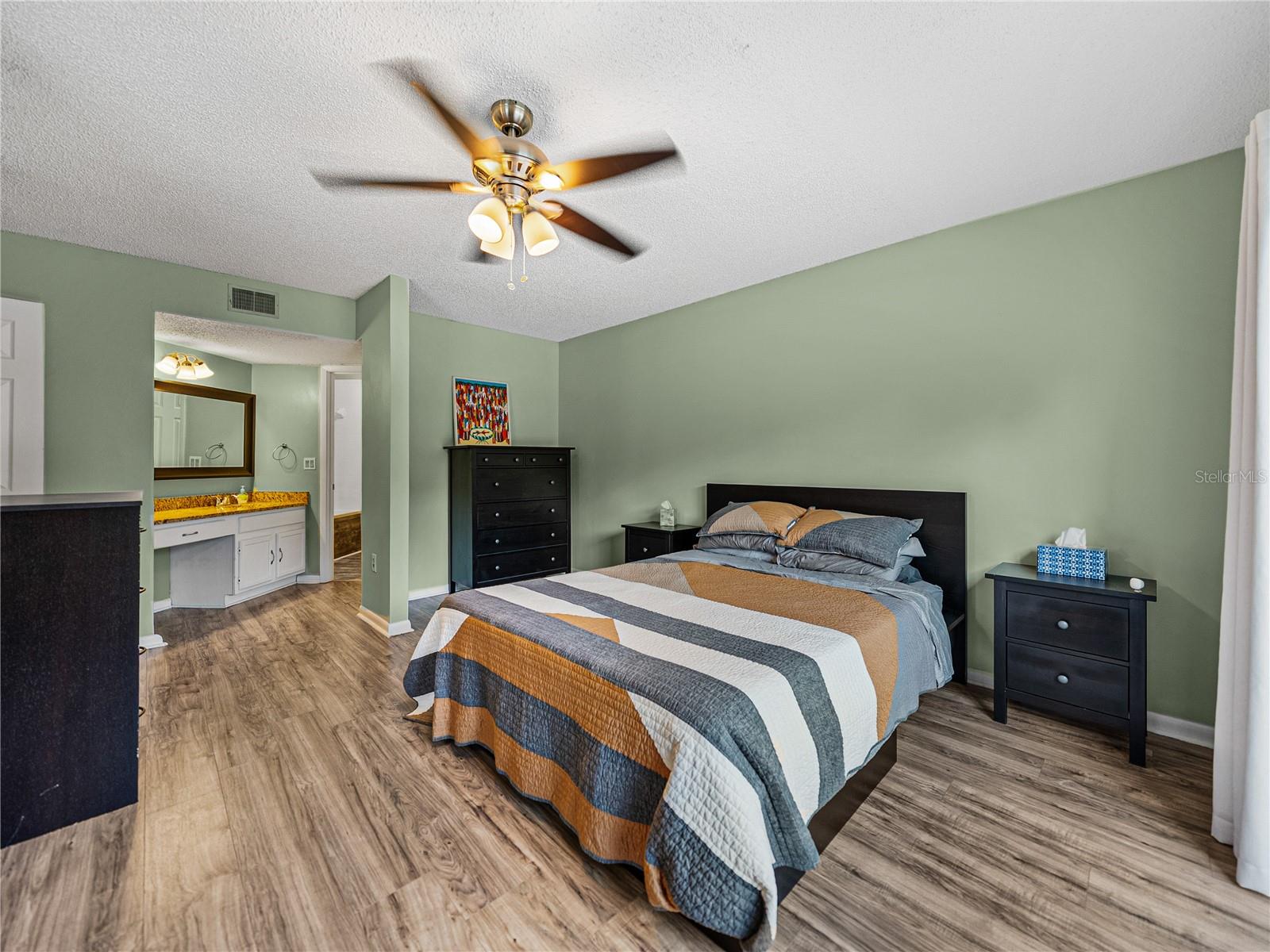 Image 32 of 71 For 2541 Derbyshire Circle