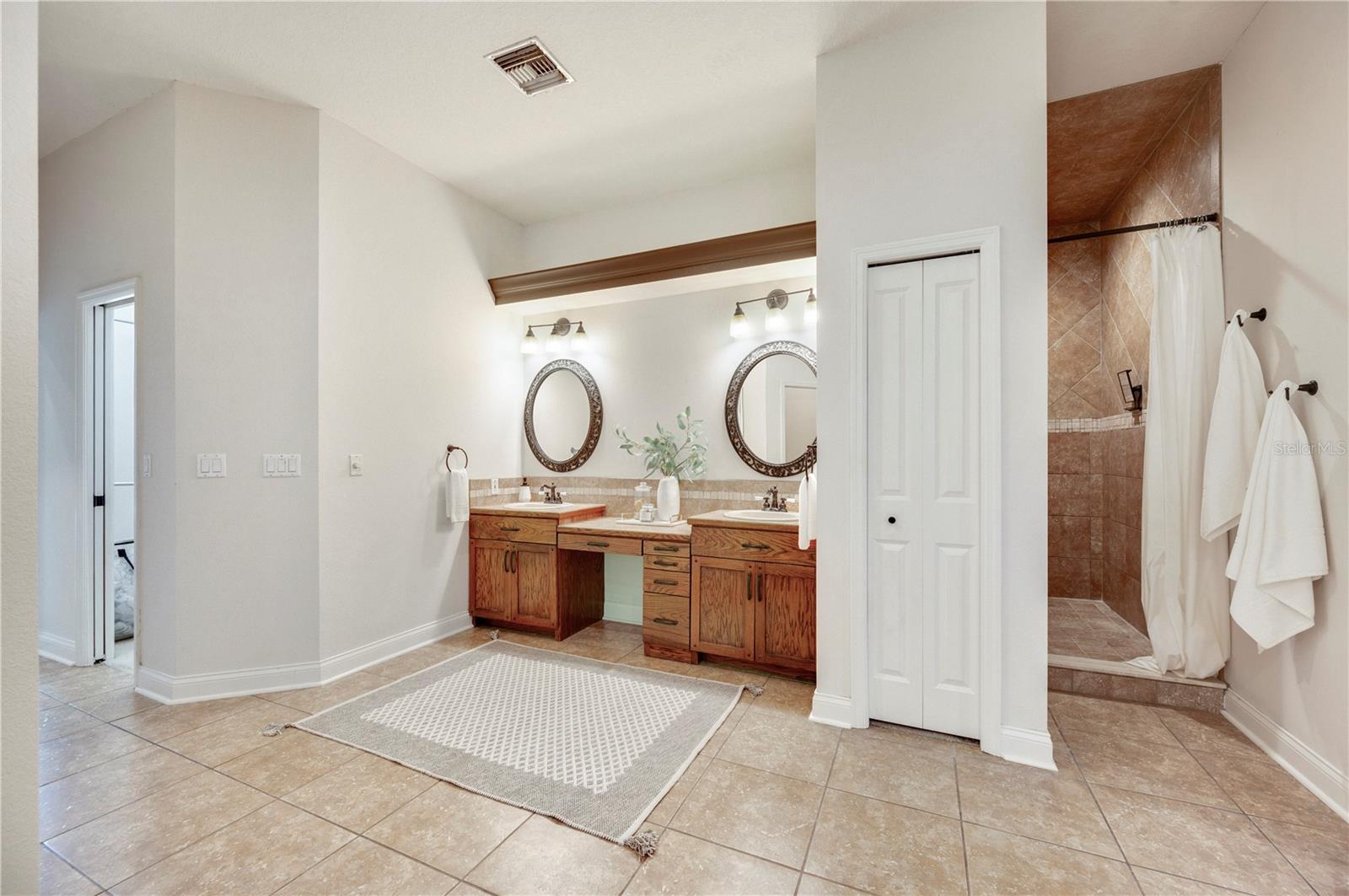 Image 36 of 58 For 2804 Cleveland Heights Boulevard