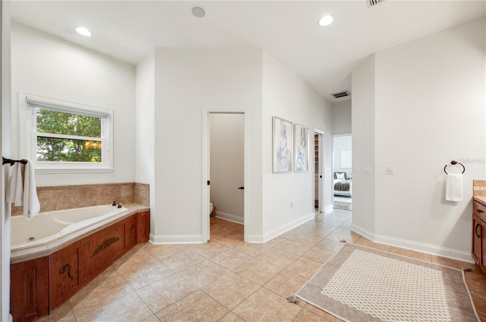 Image 38 of 58 For 2804 Cleveland Heights Boulevard