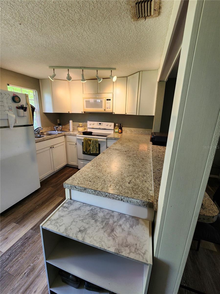 Image 4 of 8 For 2928 Fletcher Avenue