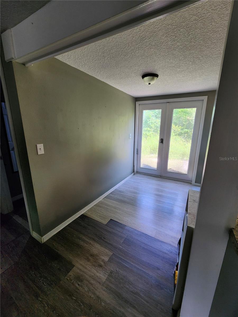 Image 6 of 8 For 2928 Fletcher Avenue