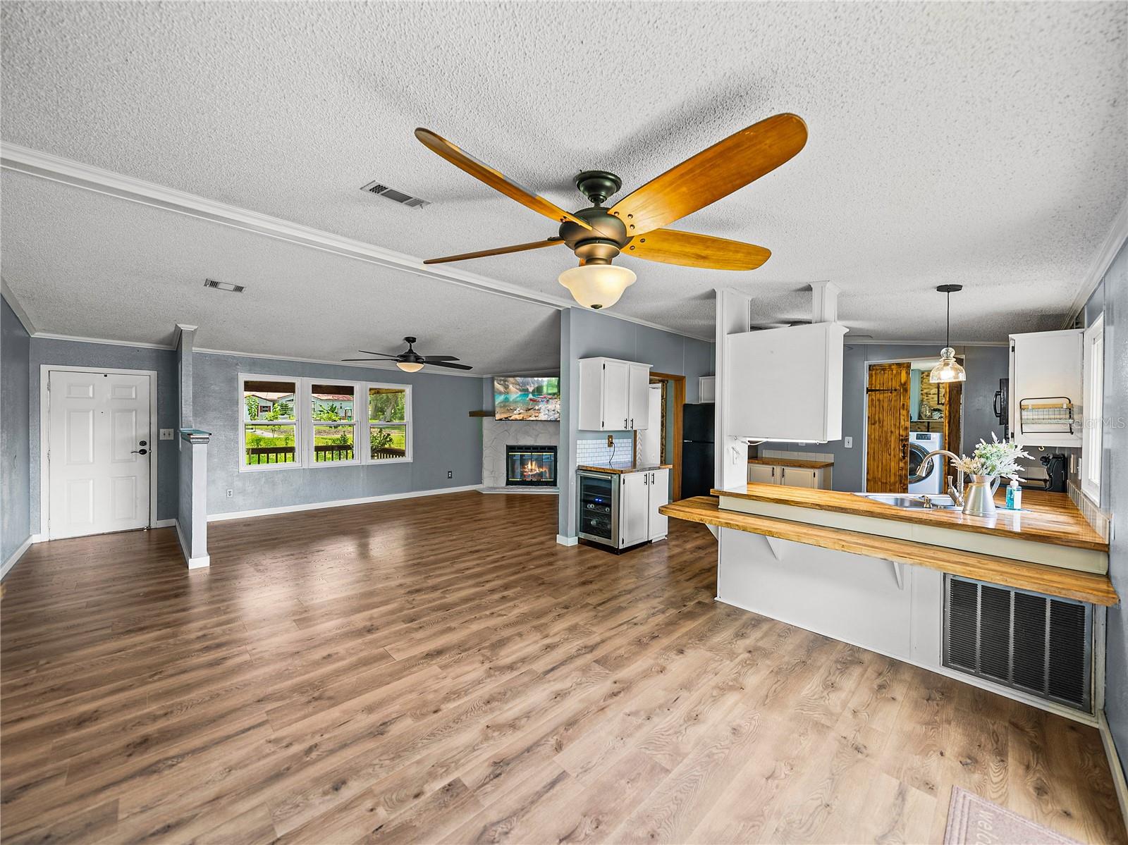 Image 17 of 72 For 2902 Knights Griffin Road