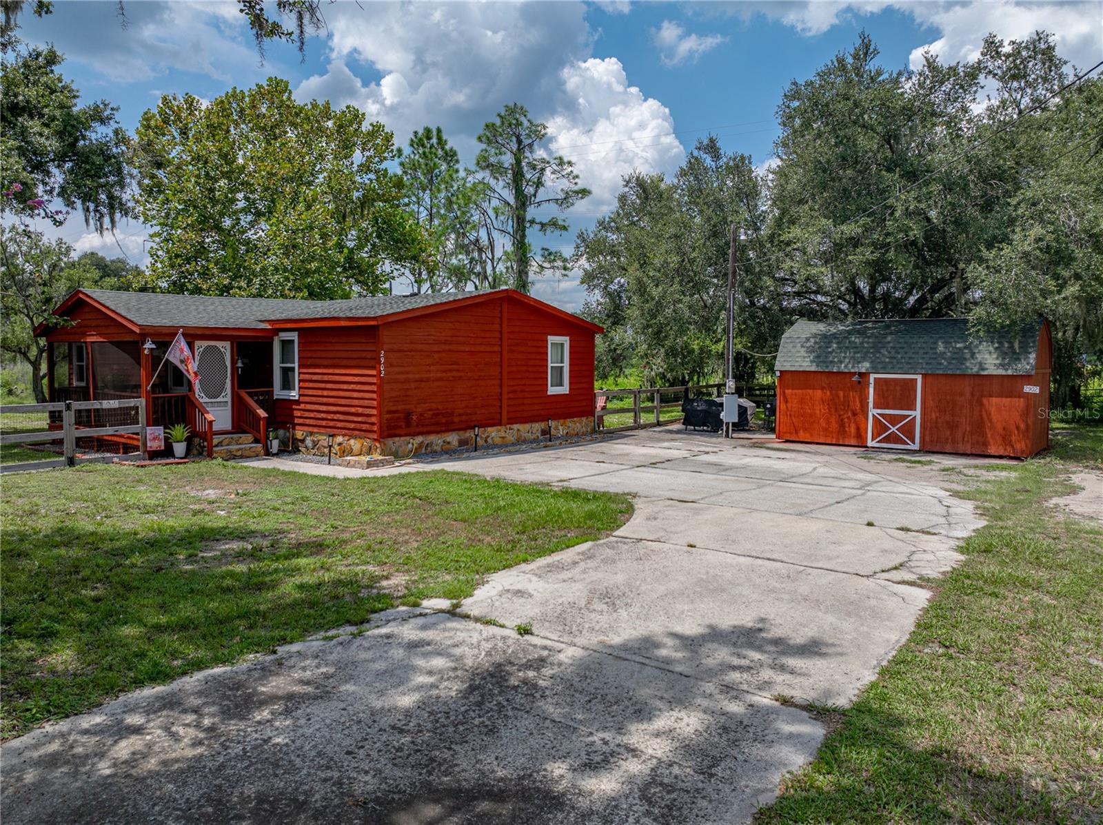 Image 2 of 72 For 2902 Knights Griffin Road