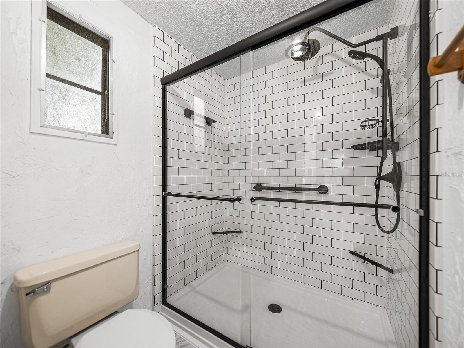 Image 33 of 72 For 2902 Knights Griffin Road