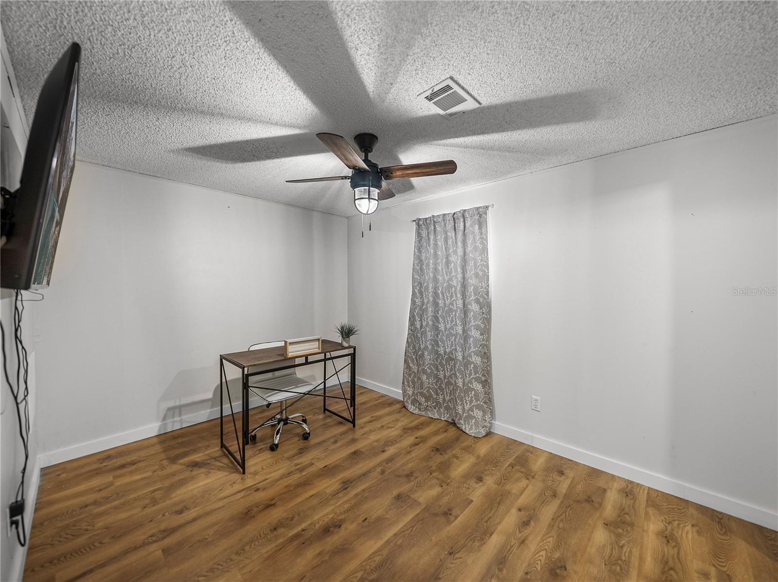 Image 39 of 72 For 2902 Knights Griffin Road