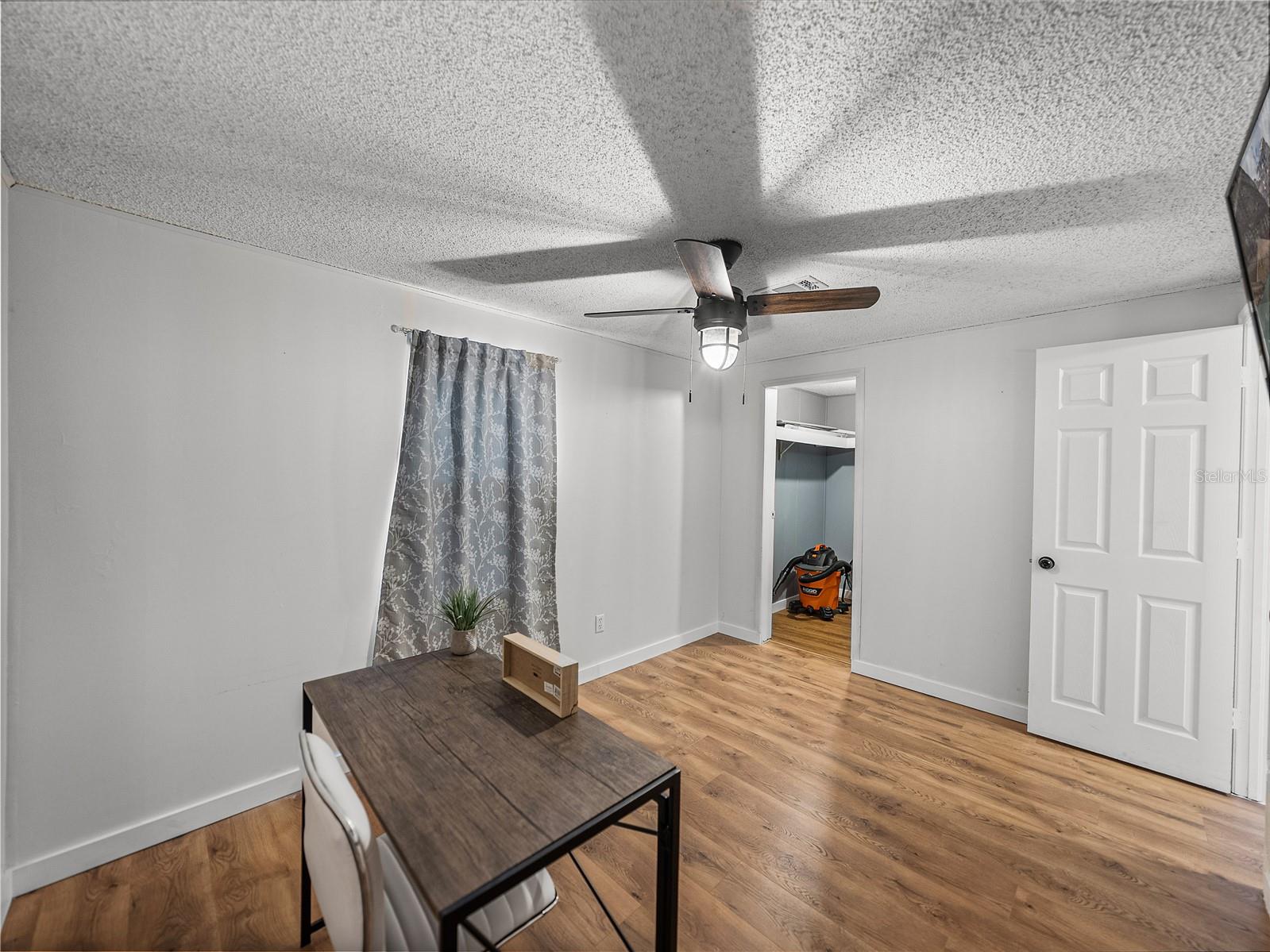 Image 41 of 72 For 2902 Knights Griffin Road