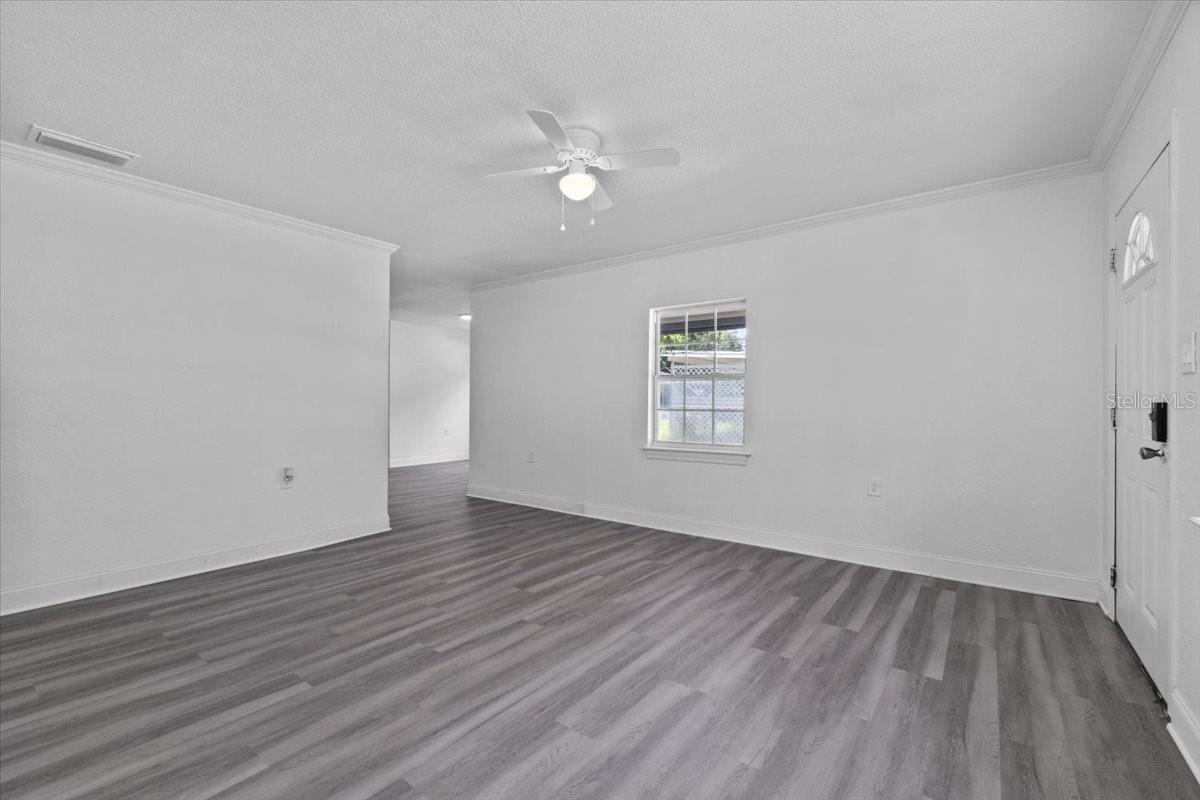 Image 10 of 33 For 629 Williams Street